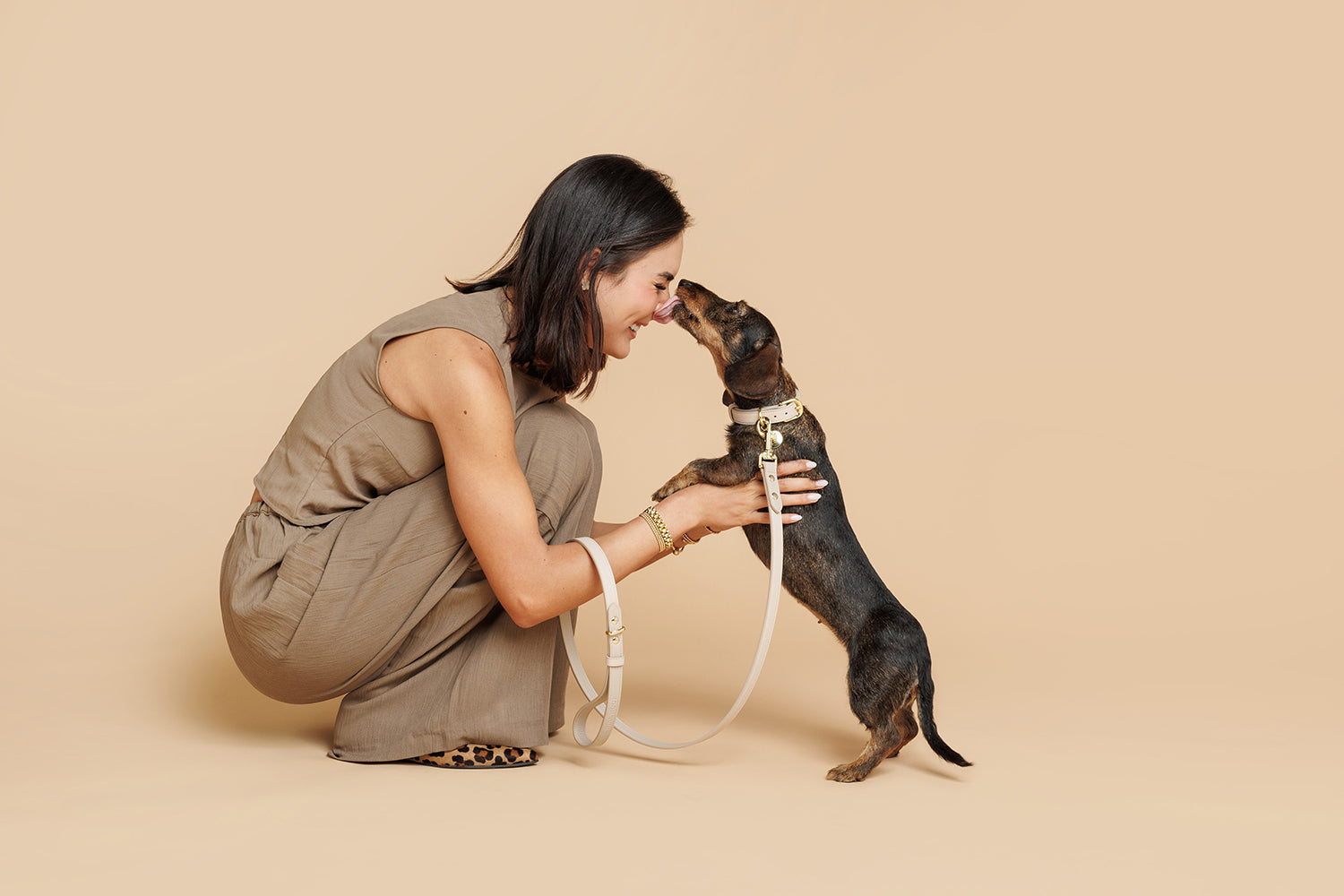 Dog Moms que Admiramos: Las 4 Mujeres que Están Redefiniendo el Mundo Pet-Friendly